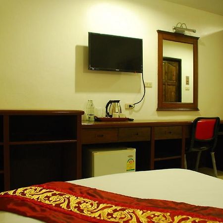 Patong Budget Rooms エクステリア 写真