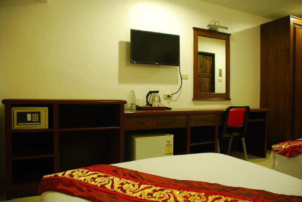 Patong Budget Rooms エクステリア 写真