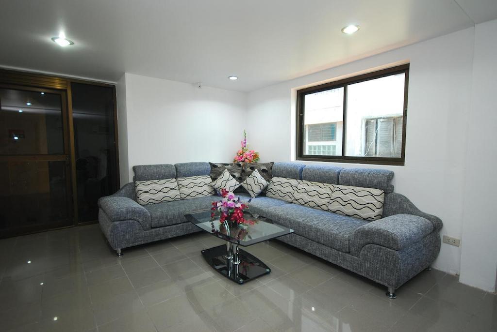 Patong Budget Rooms エクステリア 写真