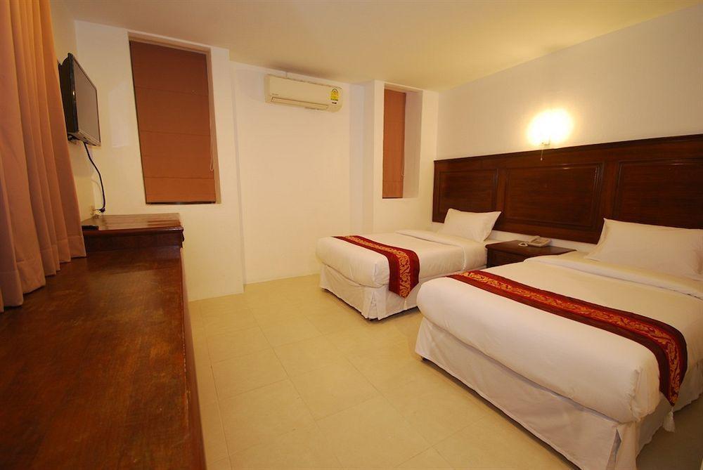Patong Budget Rooms エクステリア 写真